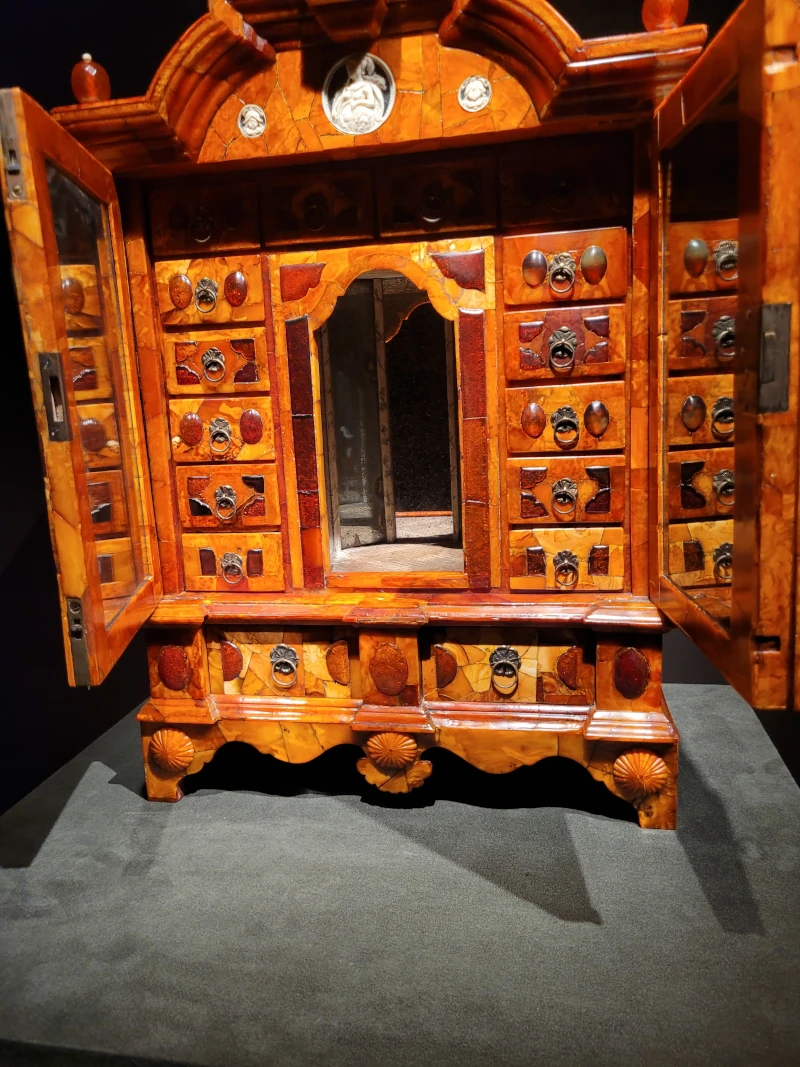 Photo relative à Ambre, Trésors de la Mer Baltique du XVIe siècle au XVIIIe siècle